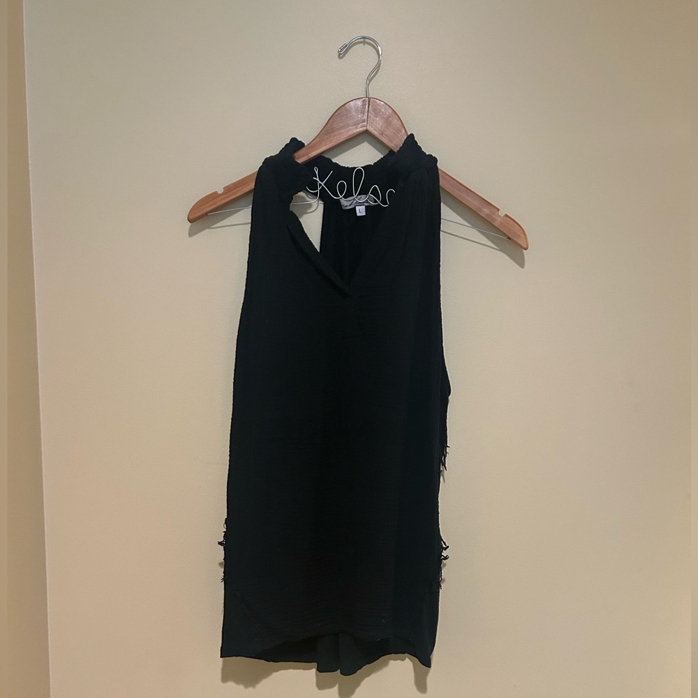 Red Haute Black Sleeveless Blouse Size Large